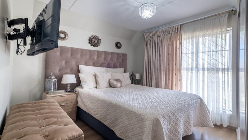 3 Bedroom Property for Sale in Burgundy Estate Western Cape